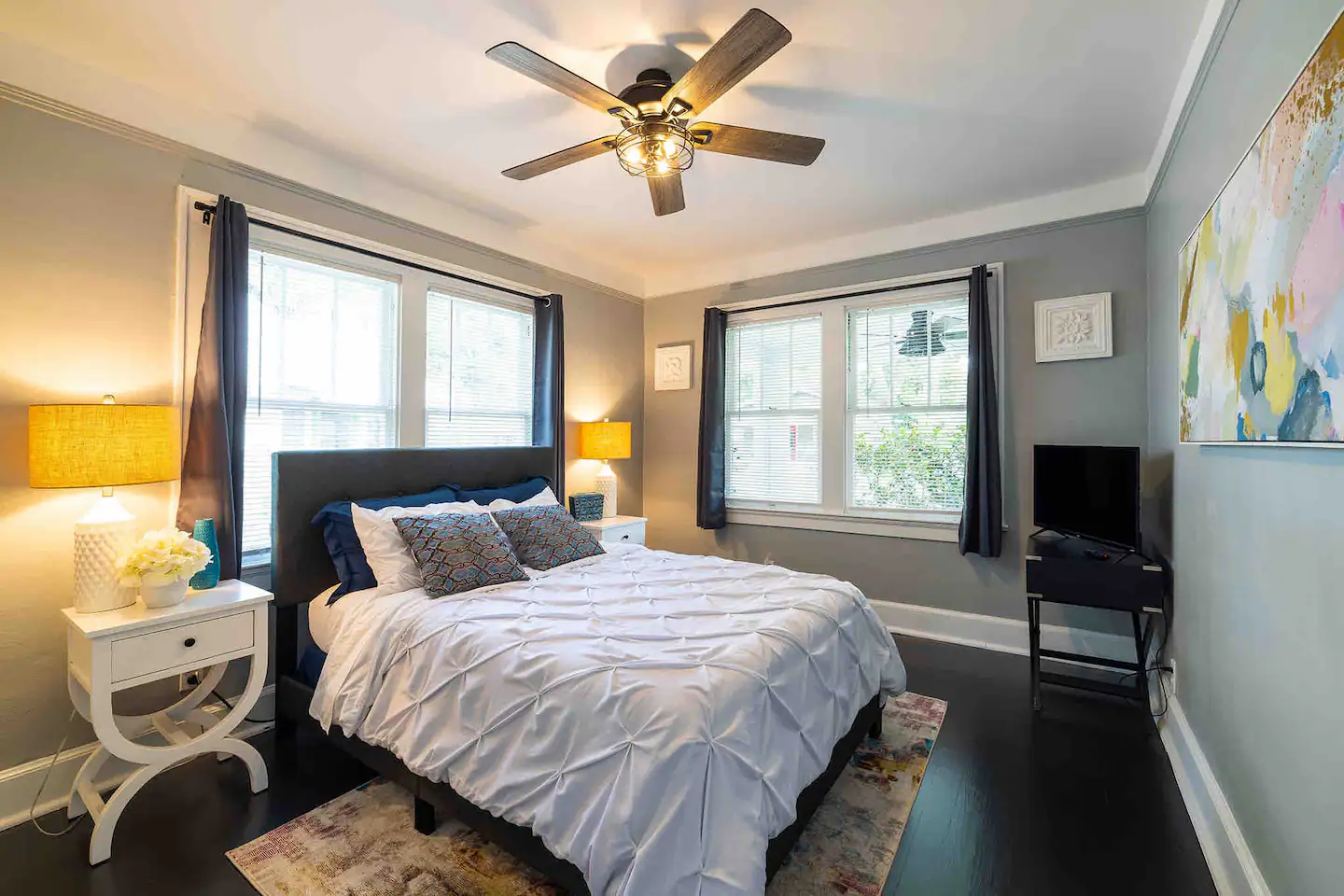 Second Bedroom - full size bed