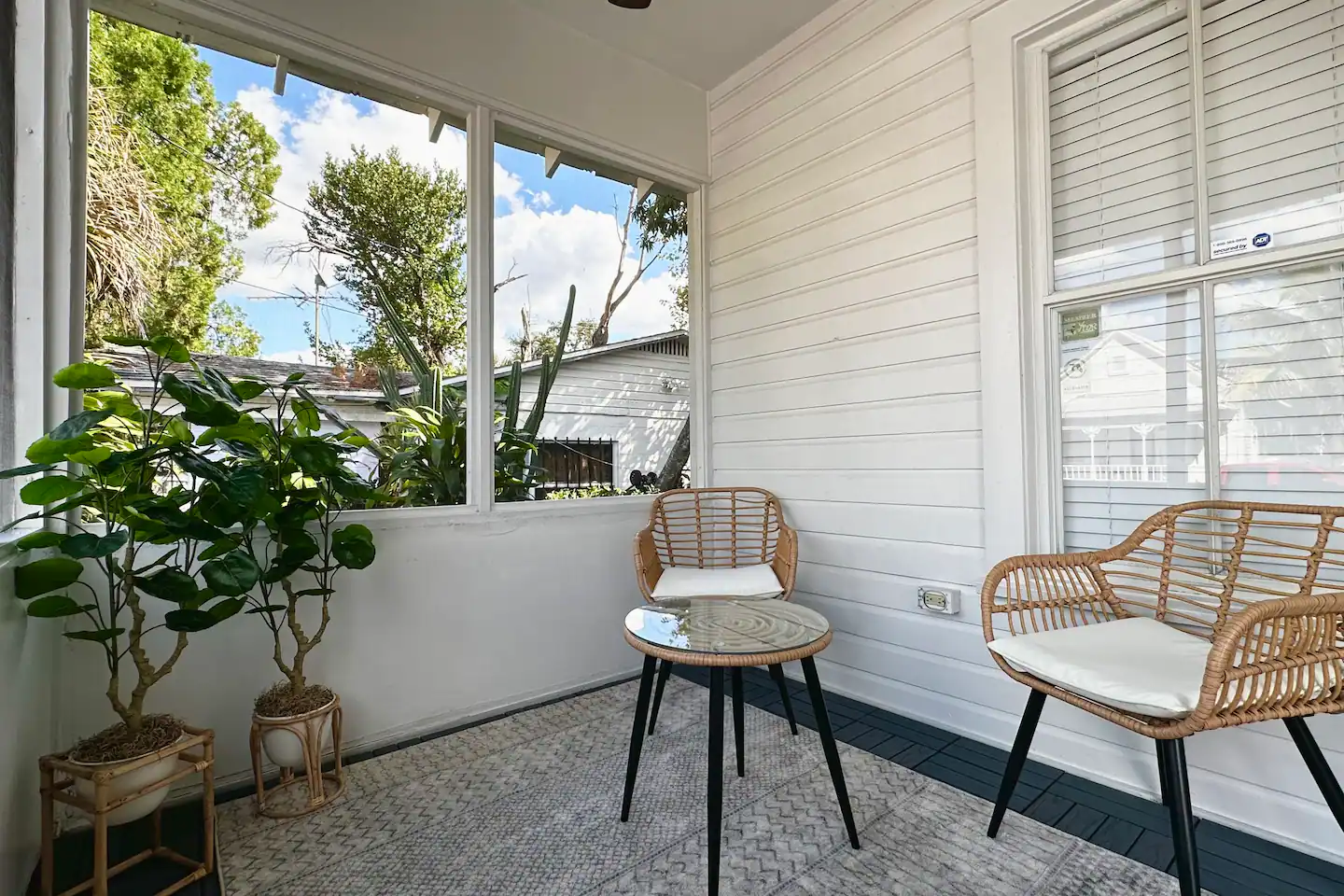 Screened in front porch