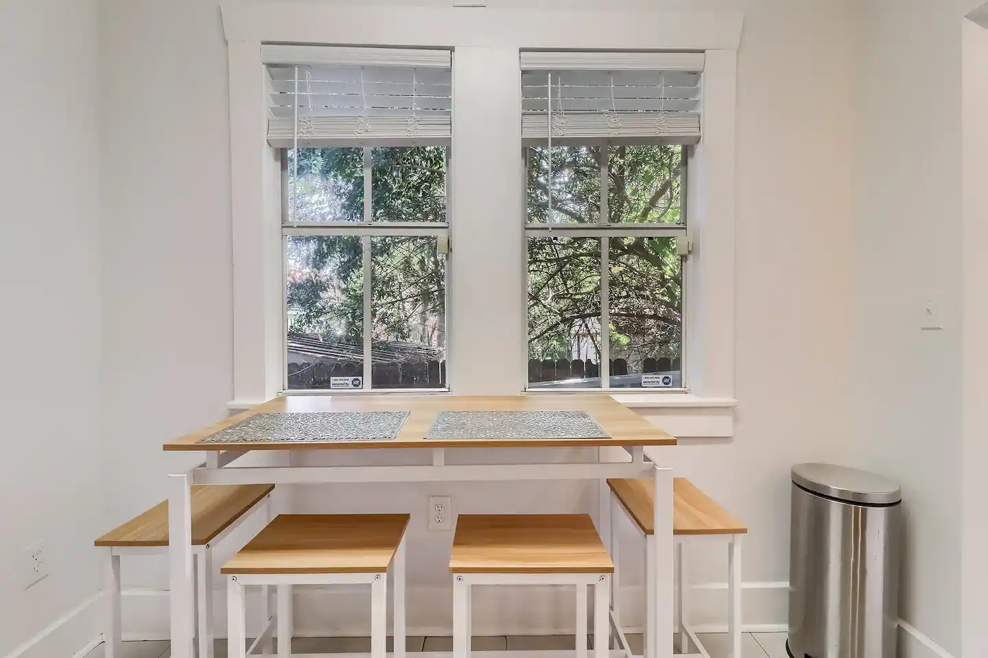 Quaint dining space in the eat in kitchen