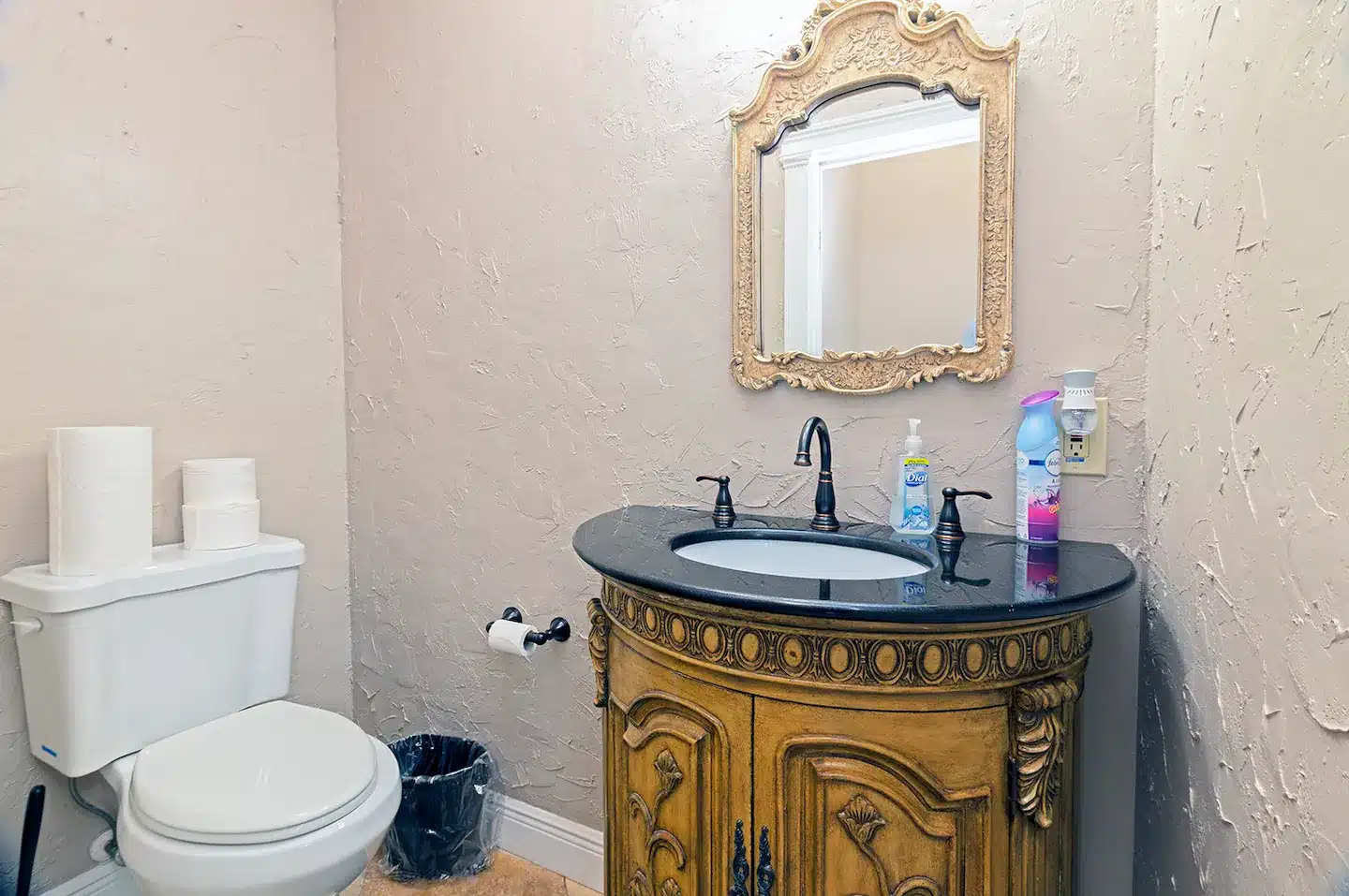 Main house downstairs half bathroom.