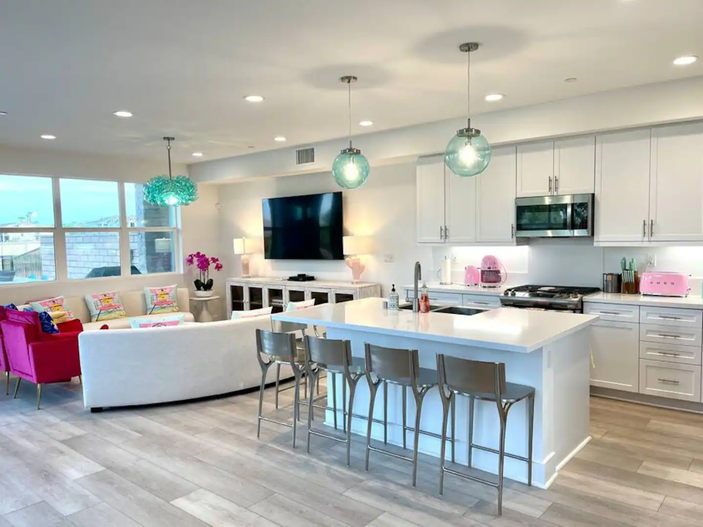 Welcome to the quintessential Barbie House at Terra Lago's lakefront.