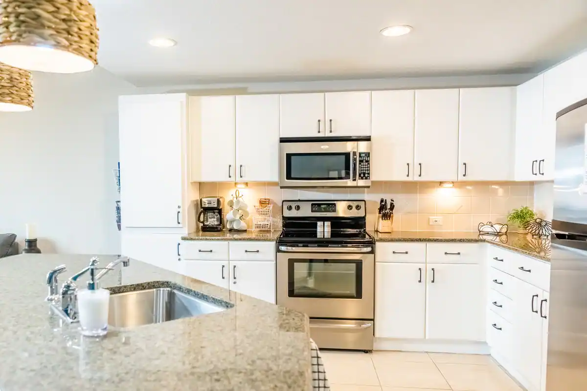 Spacious well equipped kitchen