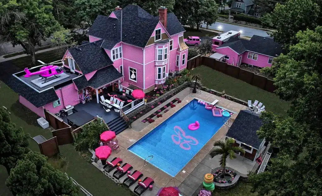 Barbie-themed Airbnb In Wisconsin