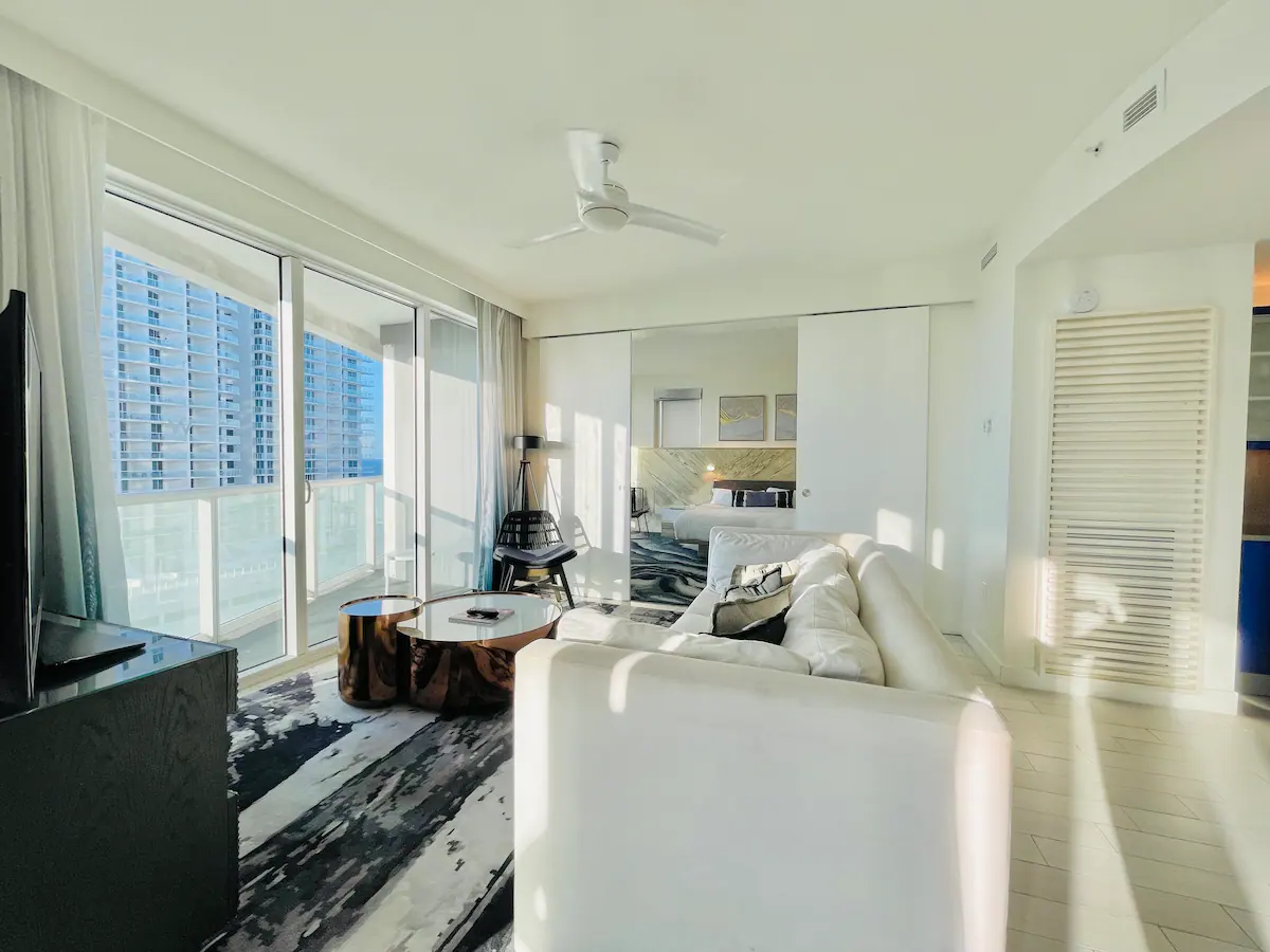 Living room, Balcony, TV, Ocean view