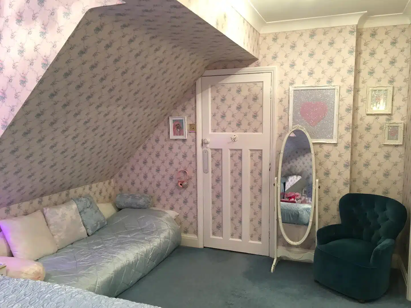 The Sweetheart Guest Room