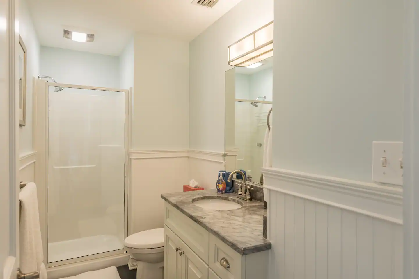 Each bedrooms with an en suite bathroom