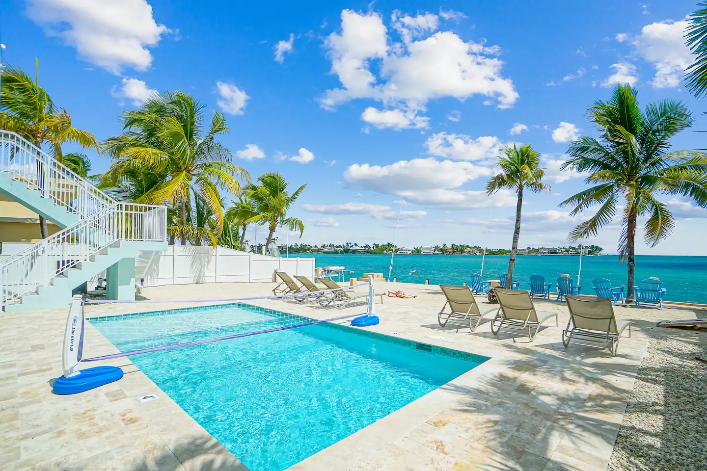 Private pool right on the ocean - welcome to Paradise!